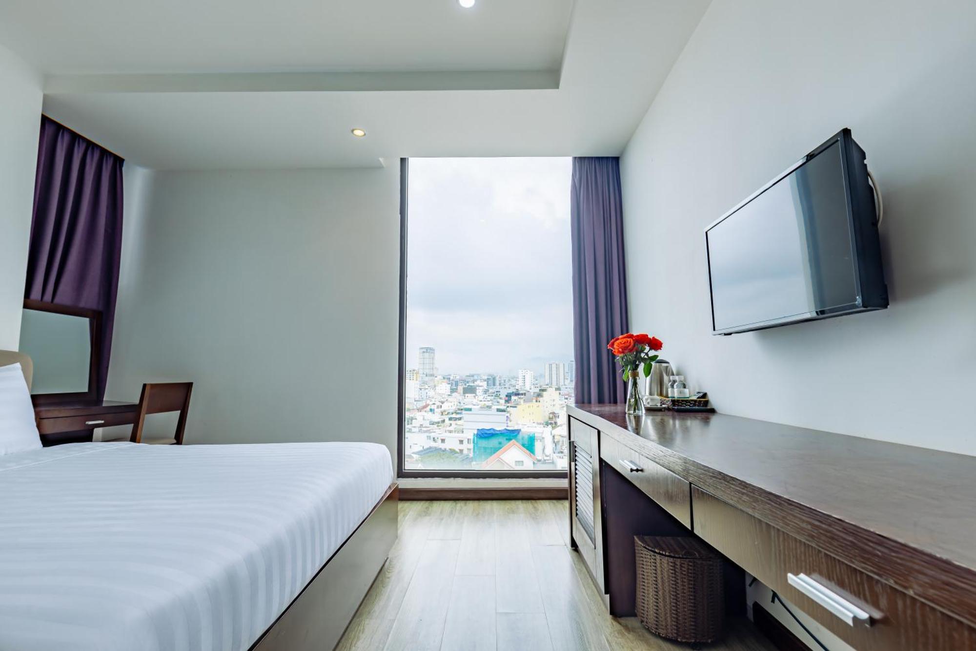 Golden Sun Hotel Danang Exterior photo
